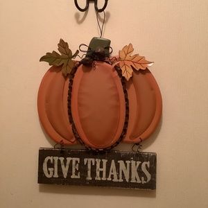 A Give Thanks Thanksgiving Hanging Plaque